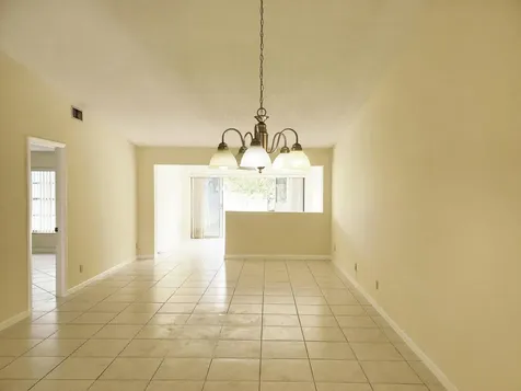 4345 Lucerne Villas Lane Lake Worth FL 33467