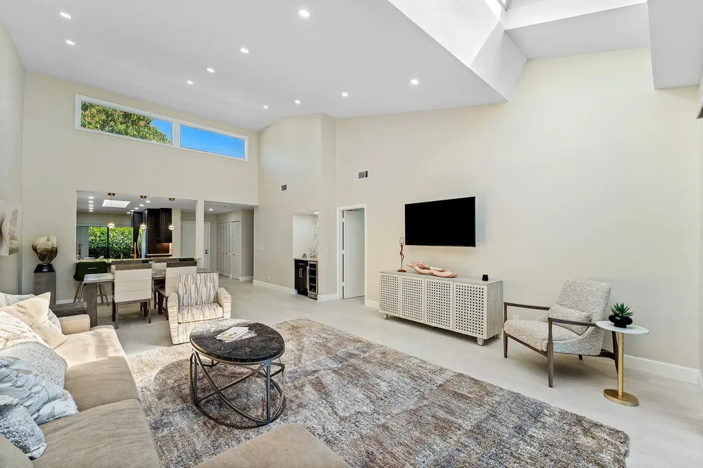 12 Eastgate Drive Boynton Beach FL 33436