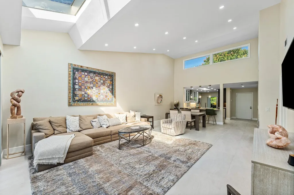 12 Eastgate Drive Boynton Beach FL 33436