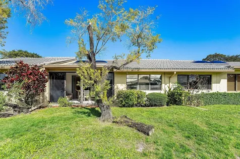 12 Eastgate Drive Boynton Beach FL 33436