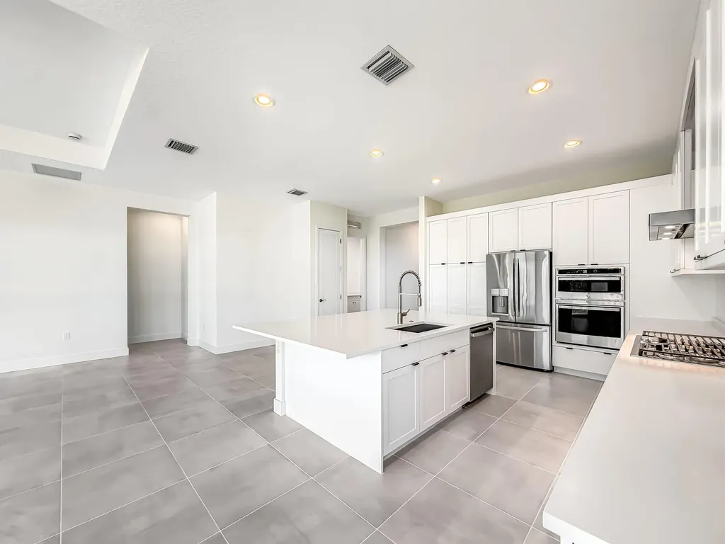 8286 Fishers Island Way Boca Raton FL 33434