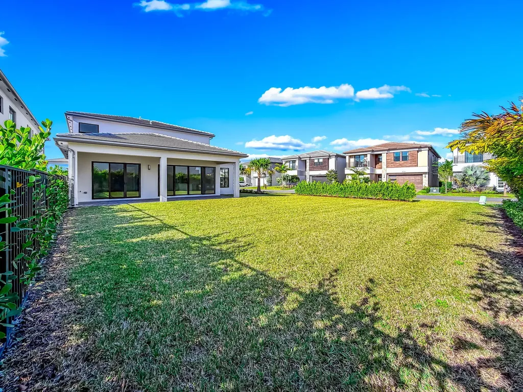 8286 Fishers Island Way Boca Raton FL 33434