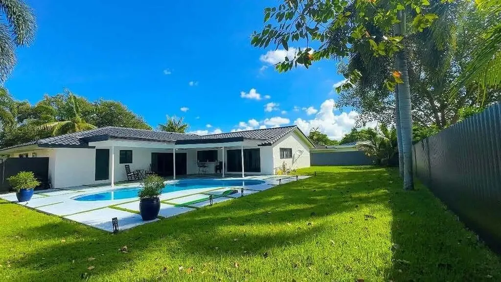 7410 SW 15th Street Plantation FL 33317