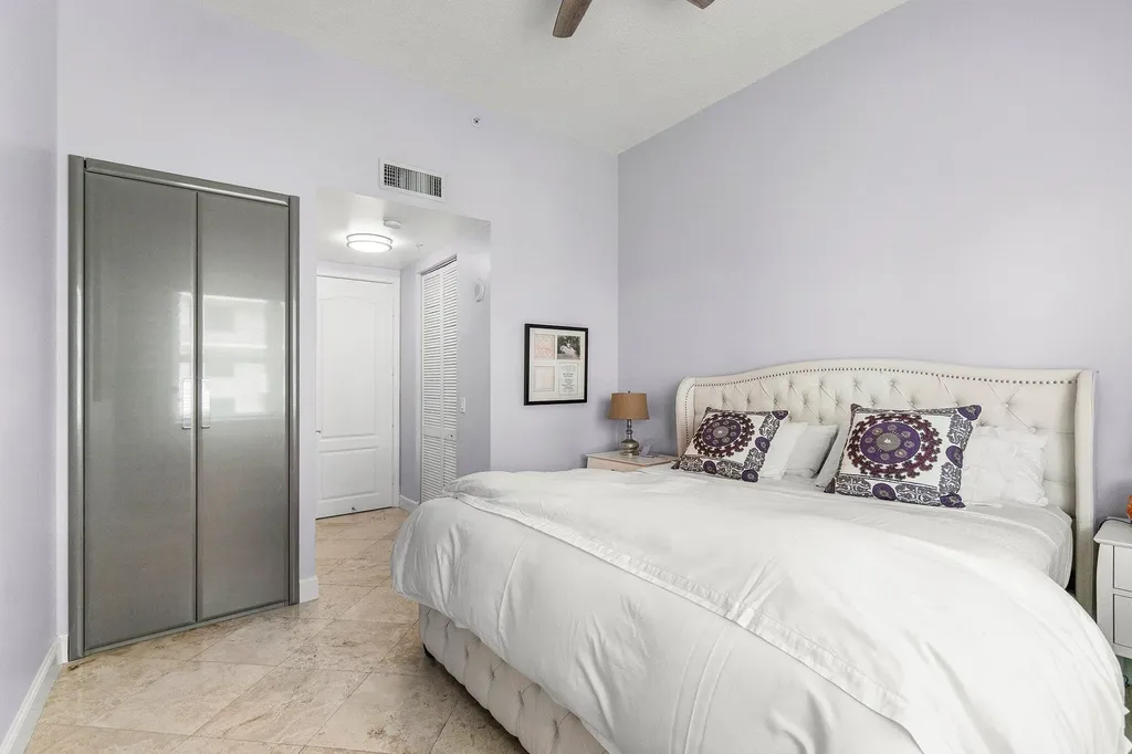 99 SE Mizner Boulevard Boca Raton FL 33432