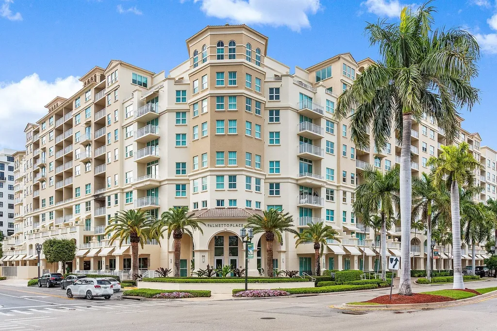 99 SE Mizner Boulevard Boca Raton FL 33432