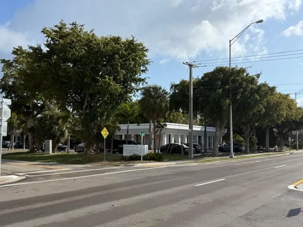 2701 NE 14th Street Pompano Beach FL 33062