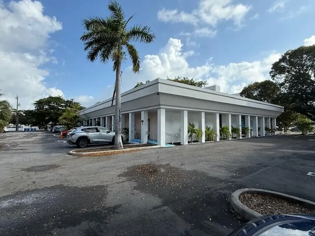 2701 NE 14th Street Pompano Beach FL 33062