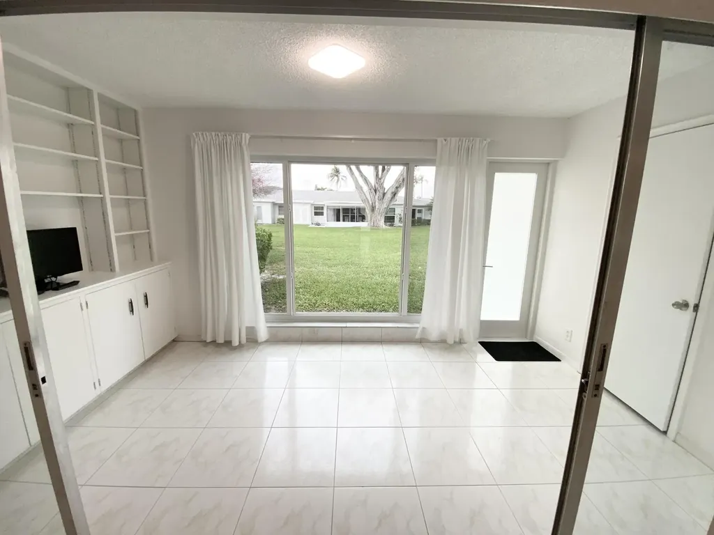 1110 Cactus Terrace Delray Beach FL 33445