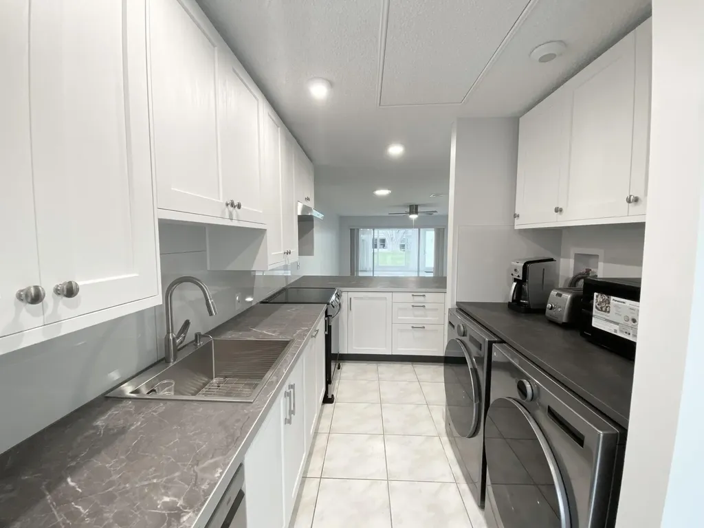 1110 Cactus Terrace Delray Beach FL 33445