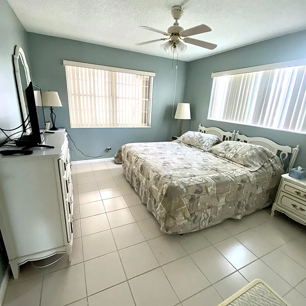 397 Markham R Deerfield Beach FL 33442