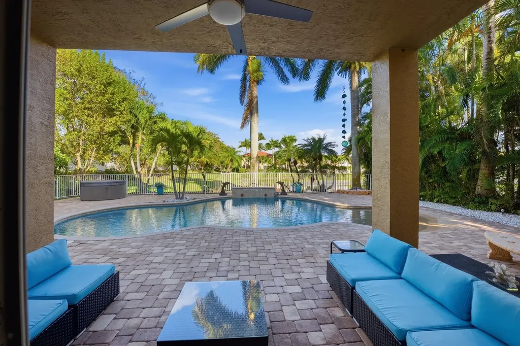 7346 Denicola Lane Lake Worth FL 33467