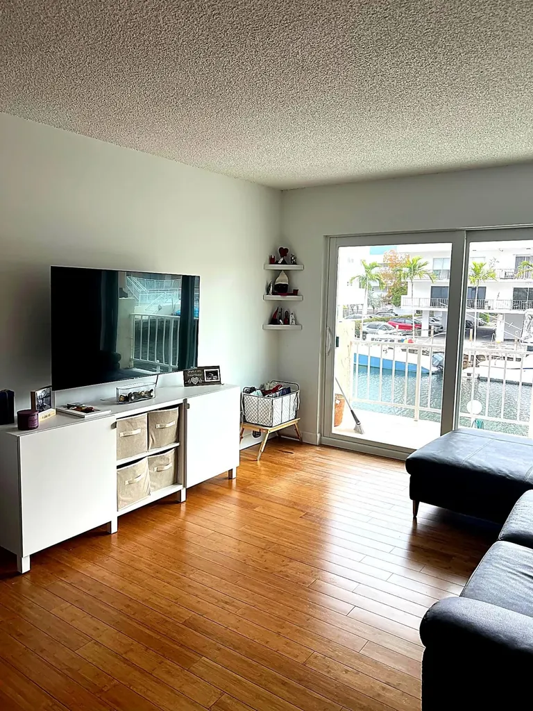 3522 NE 171st Street North Miami Beach FL 33160