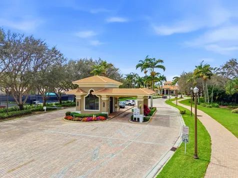 11082 Via Siena Boynton Beach FL 33437