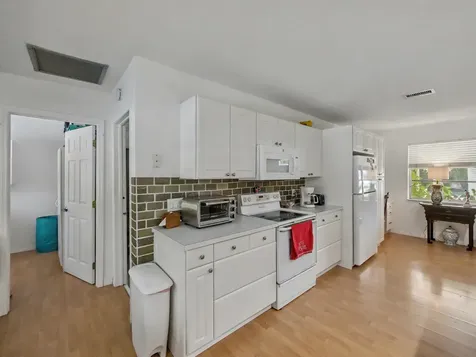 394 Evergreen Avenue Tequesta FL 33469
