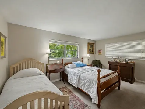 394 Evergreen Avenue Tequesta FL 33469