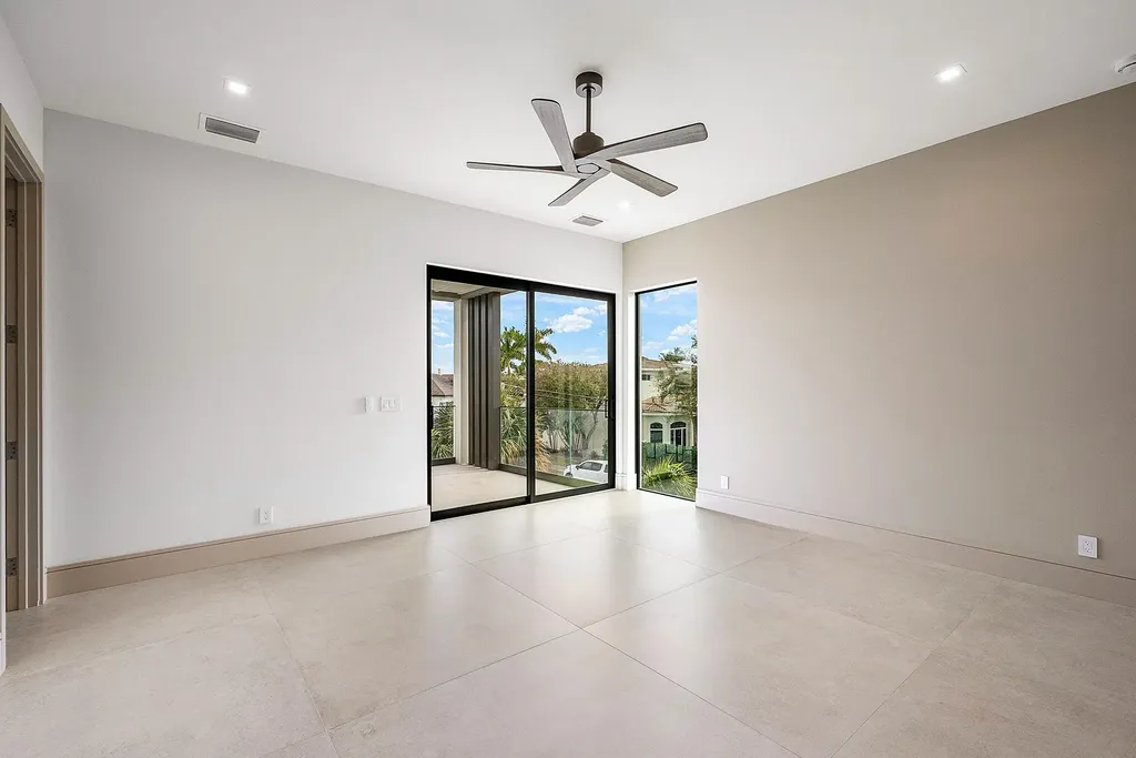 299 NE 7th Street Boca Raton FL 33432
