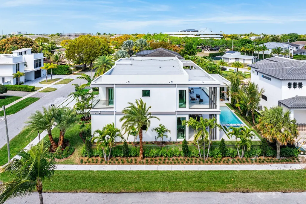 299 NE 7th Street Boca Raton FL 33432