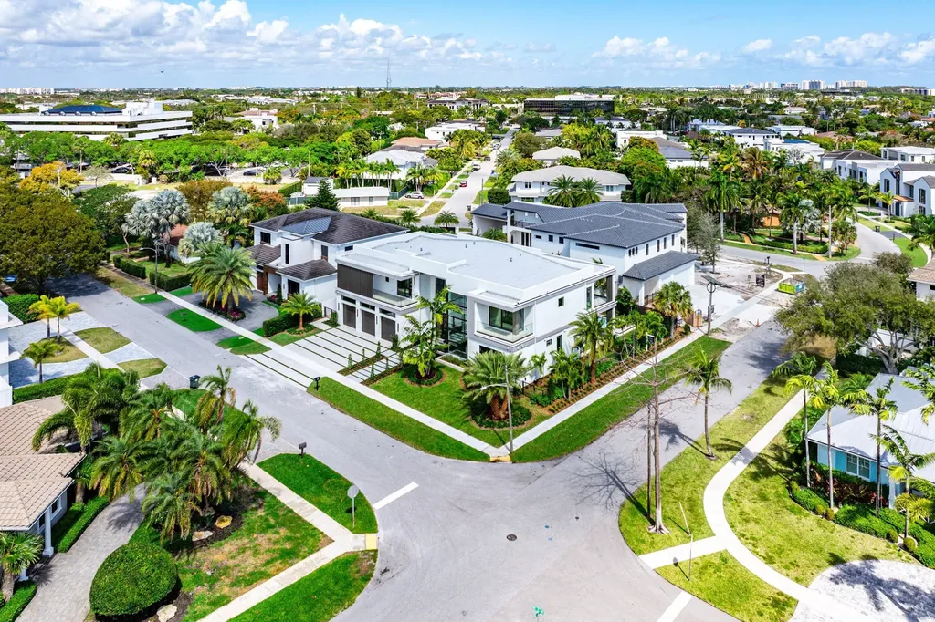 299 NE 7th Street Boca Raton FL 33432