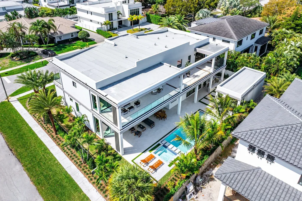 299 NE 7th Street Boca Raton FL 33432