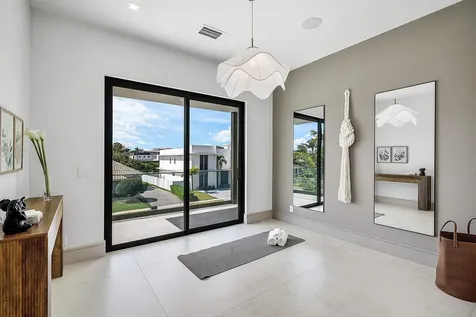 299 NE 7th Street Boca Raton FL 33432