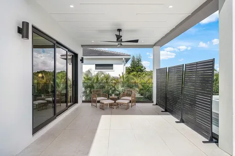 299 NE 7th Street Boca Raton FL 33432