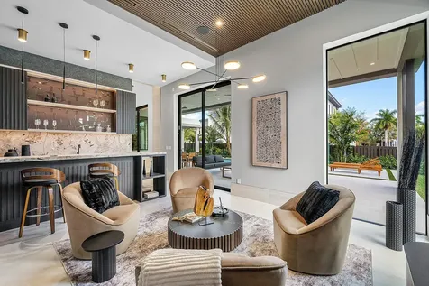 299 NE 7th Street Boca Raton FL 33432