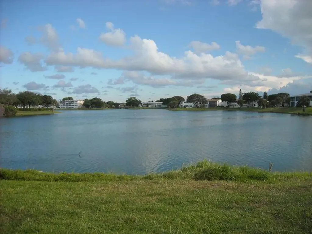 358 Chatham R West Palm Beach FL 33417