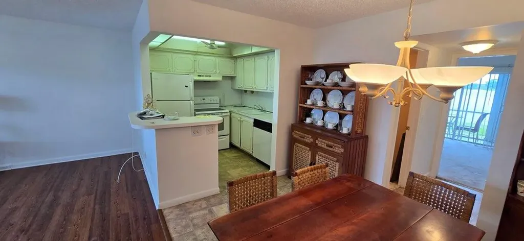 358 Chatham R West Palm Beach FL 33417