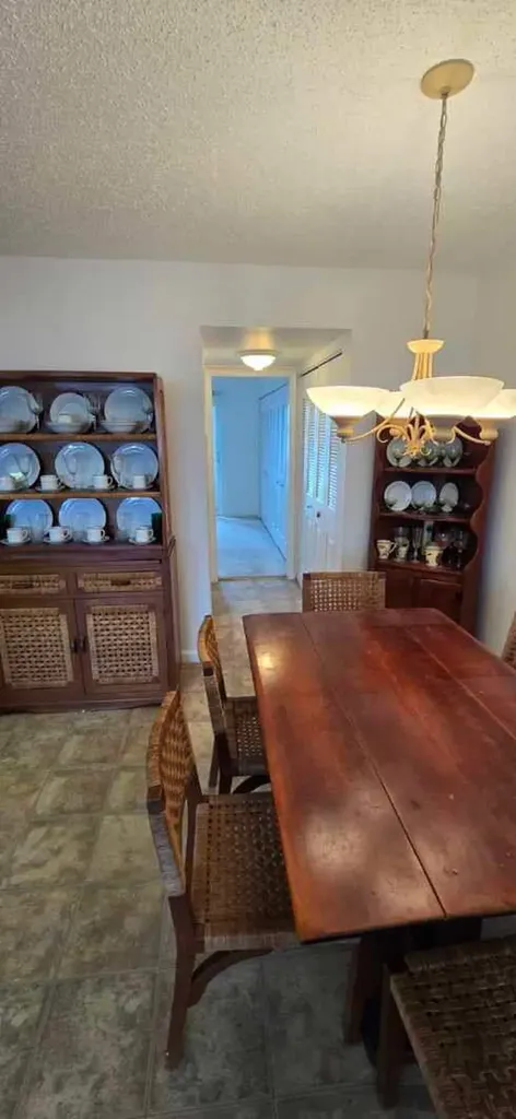 358 Chatham R West Palm Beach FL 33417