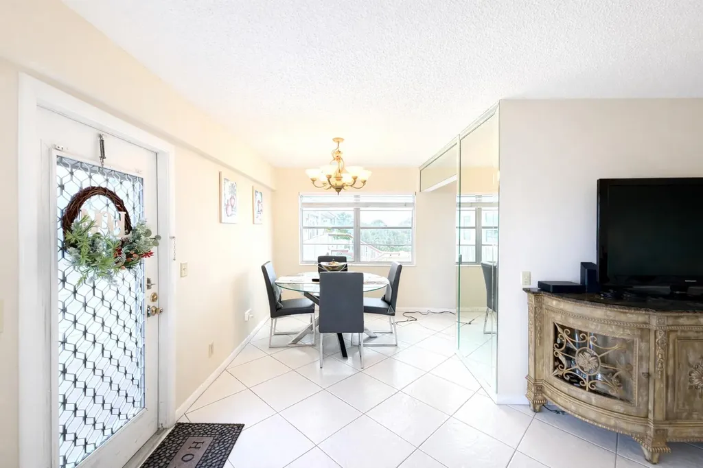 33 Preston A Boca Raton FL 33434