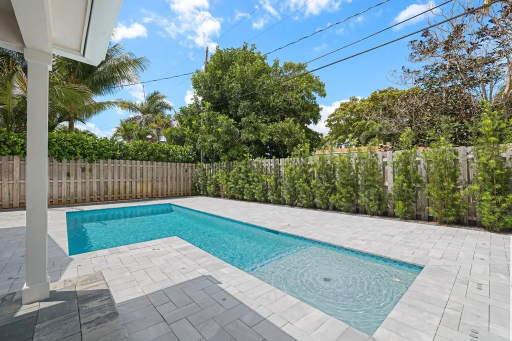 4141 NE 22nd Terrace Lighthouse Point FL 33064