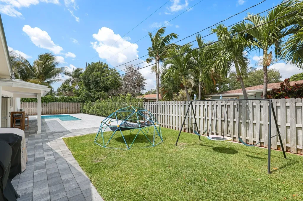 4141 NE 22nd Terrace Lighthouse Point FL 33064
