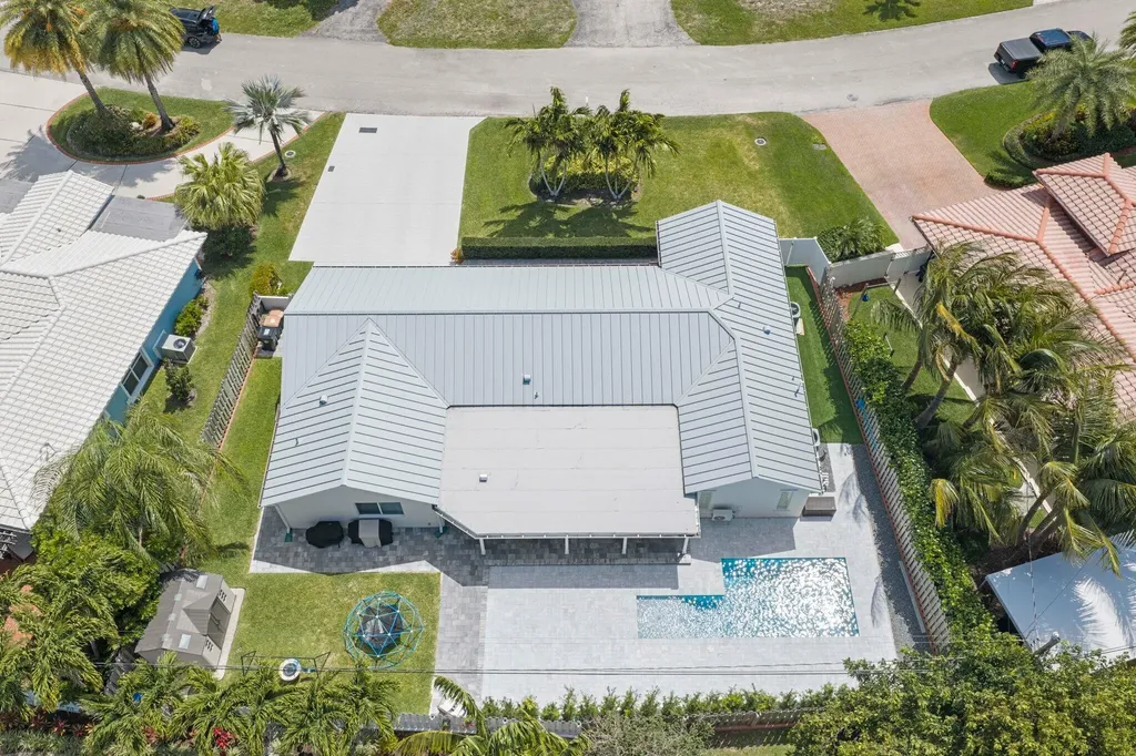 4141 NE 22nd Terrace Lighthouse Point FL 33064