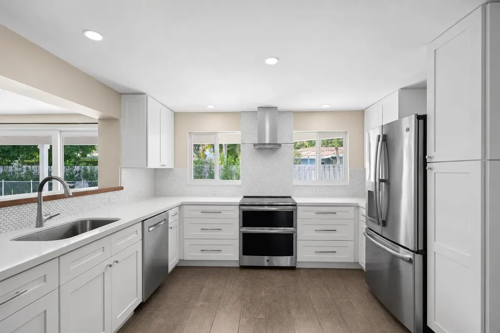 4141 NE 22nd Terrace Lighthouse Point FL 33064