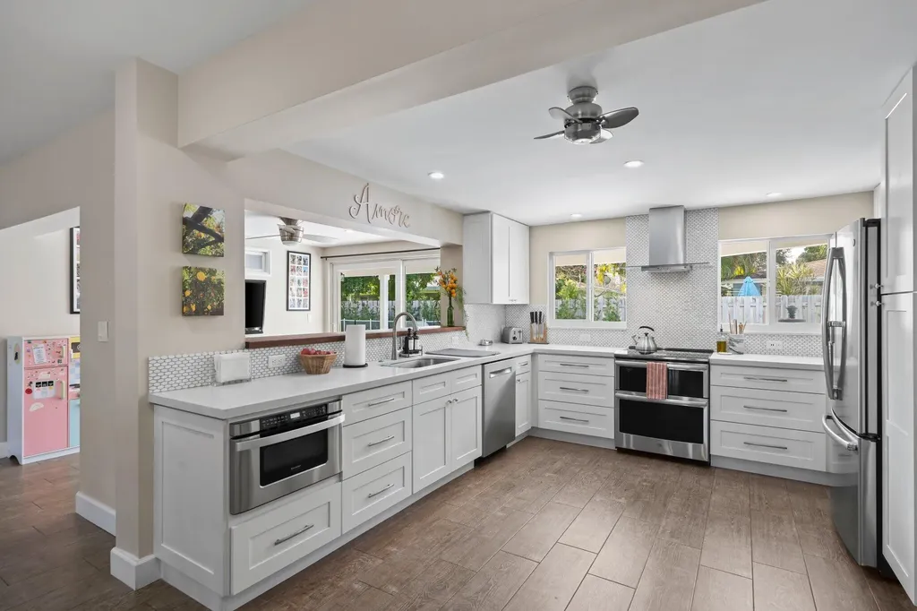 4141 NE 22nd Terrace Lighthouse Point FL 33064