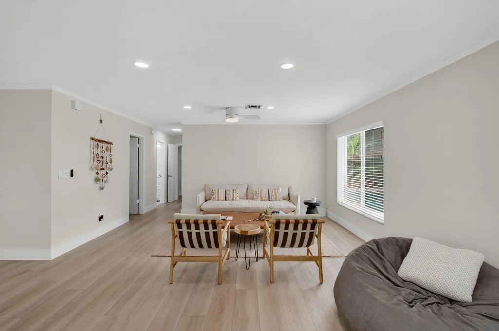 802 Mallard Drive Delray Beach FL 33444
