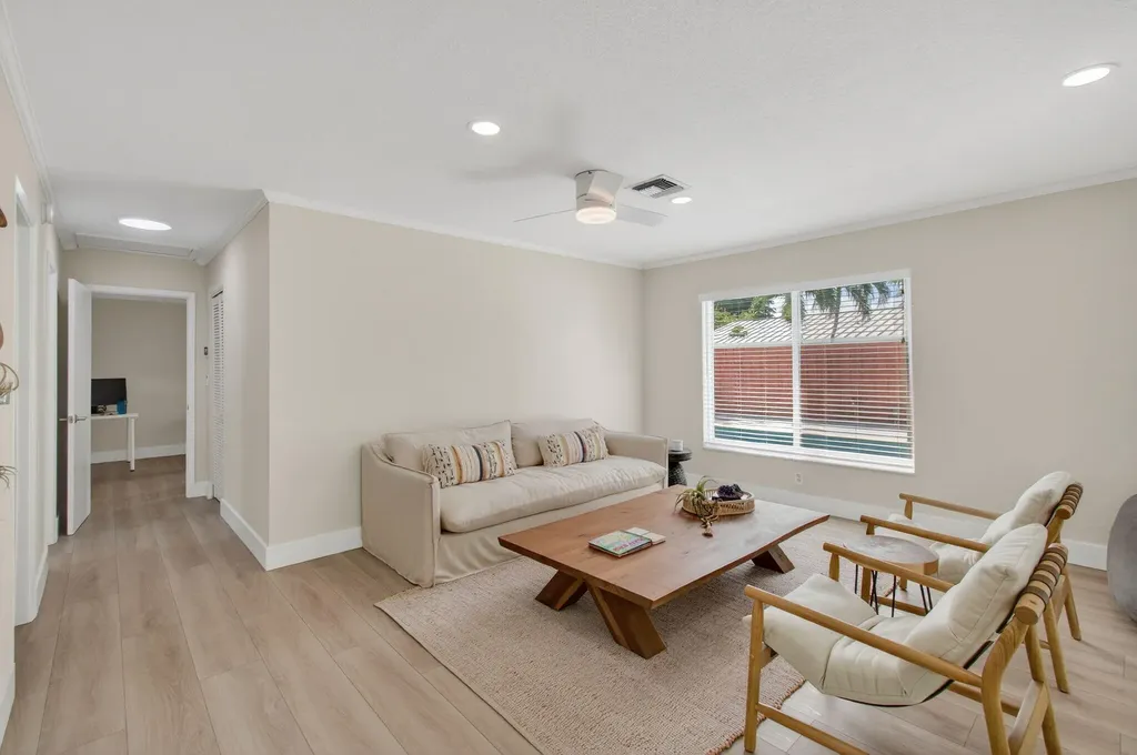 802 Mallard Drive Delray Beach FL 33444