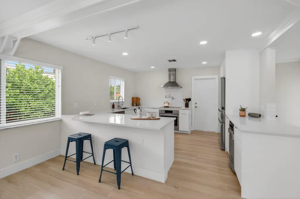 802 Mallard Drive Delray Beach FL 33444