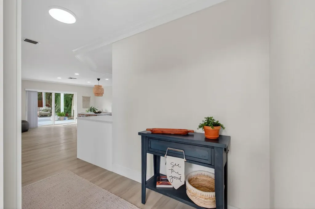 802 Mallard Drive Delray Beach FL 33444