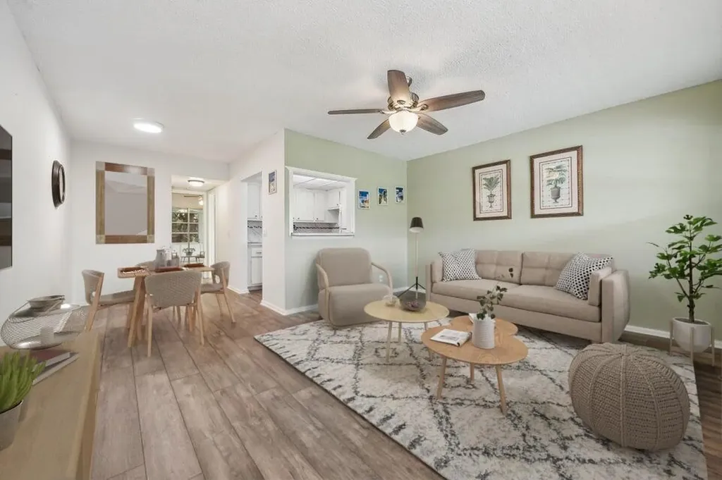 98 Ventnor E Deerfield Beach FL 33442