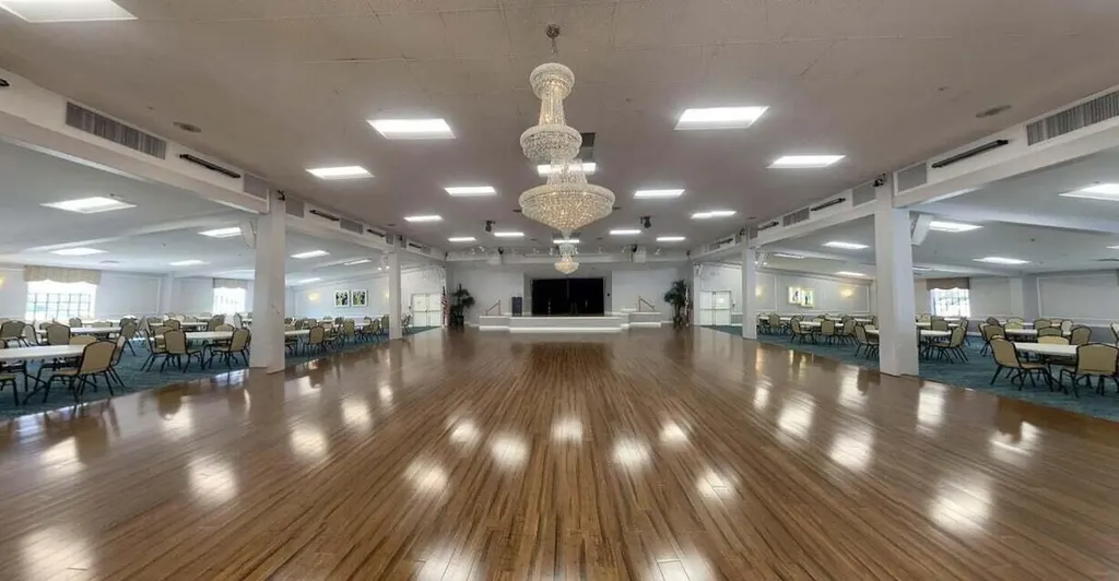 98 Ventnor E Deerfield Beach FL 33442