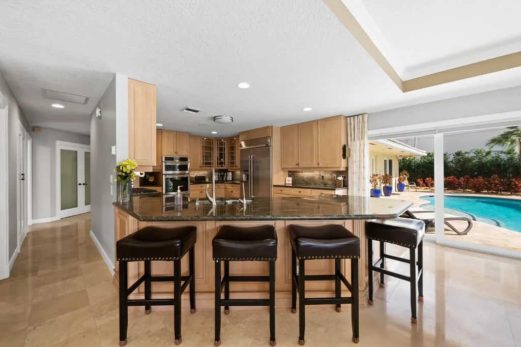2600 NE 33rd Street Lighthouse Point FL 33064