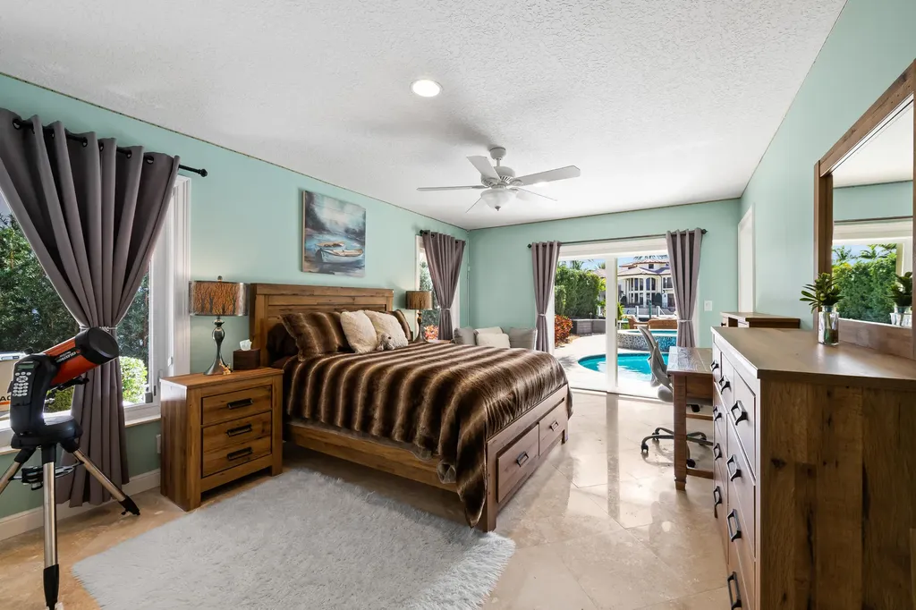 2600 NE 33rd Street Lighthouse Point FL 33064