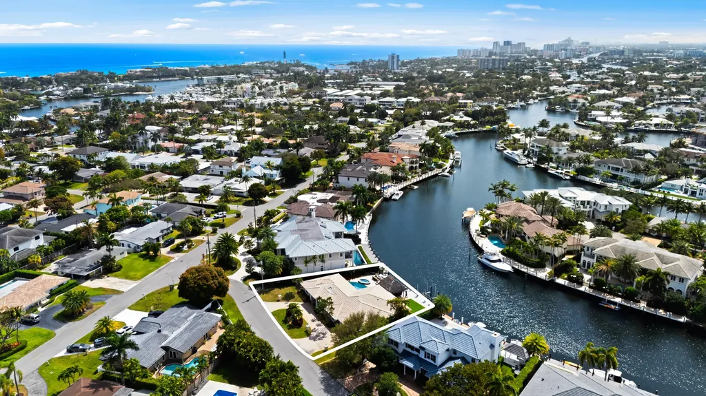 2600 NE 33rd Street Lighthouse Point FL 33064