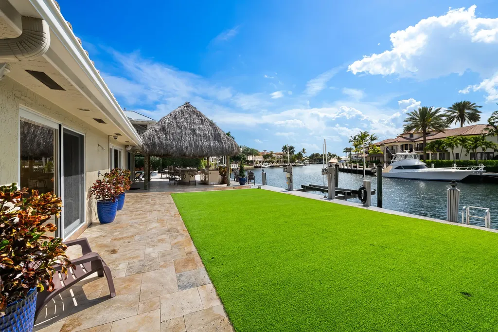 2600 NE 33rd Street Lighthouse Point FL 33064