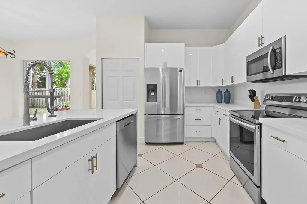 6657 Lurais Drive Lake Worth FL 33463