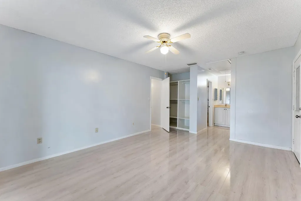 107 Conaskonk Circle Royal Palm Beach FL 33411
