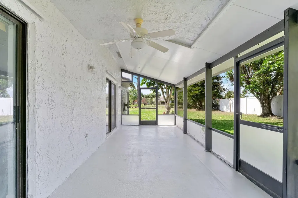 107 Conaskonk Circle Royal Palm Beach FL 33411