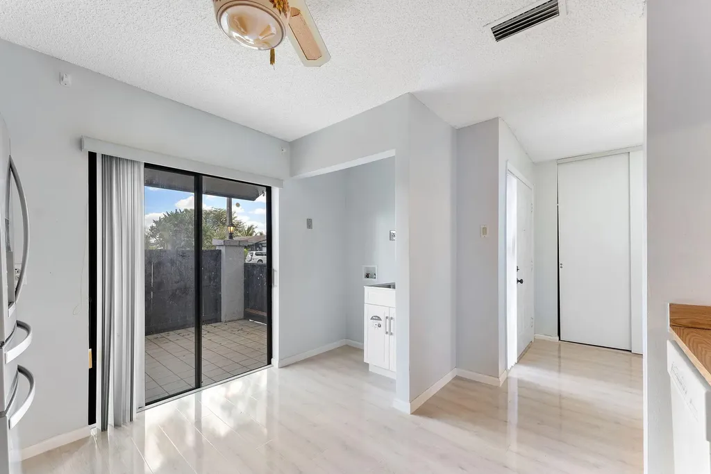 107 Conaskonk Circle Royal Palm Beach FL 33411