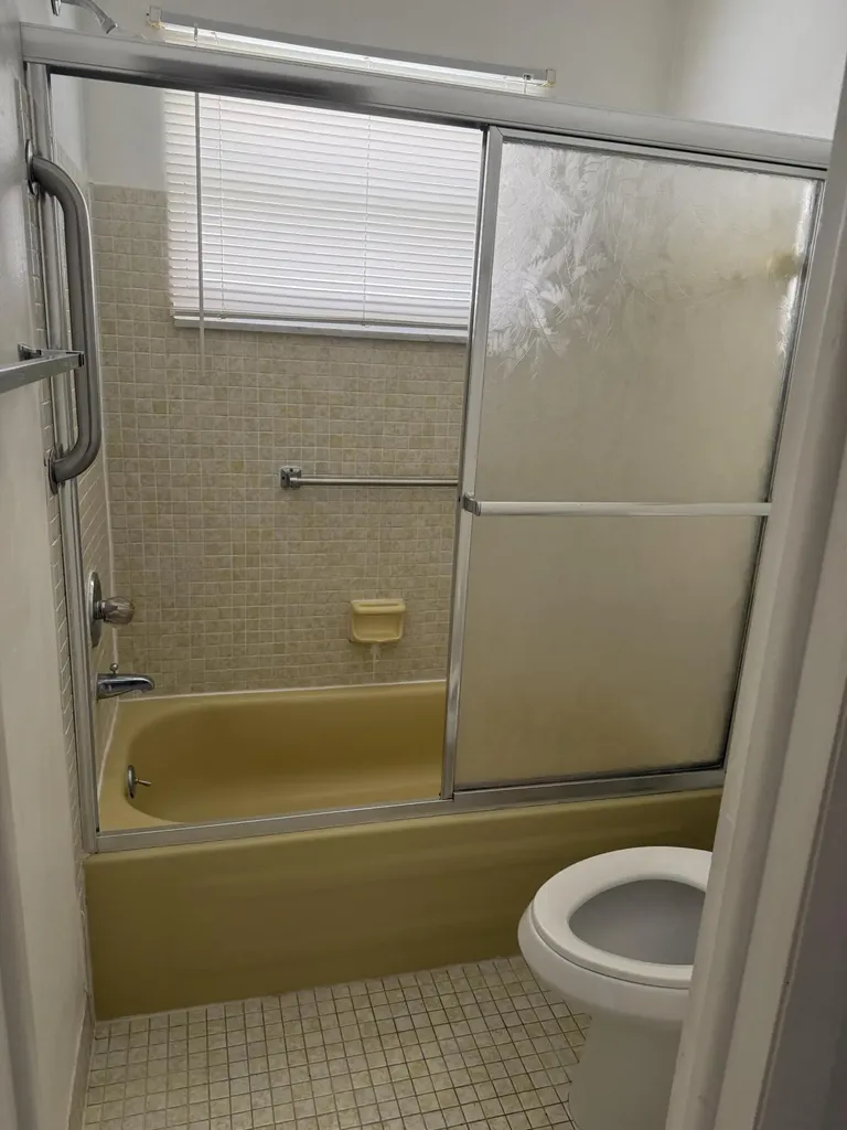211 Country Lane E Boynton Beach FL 33435